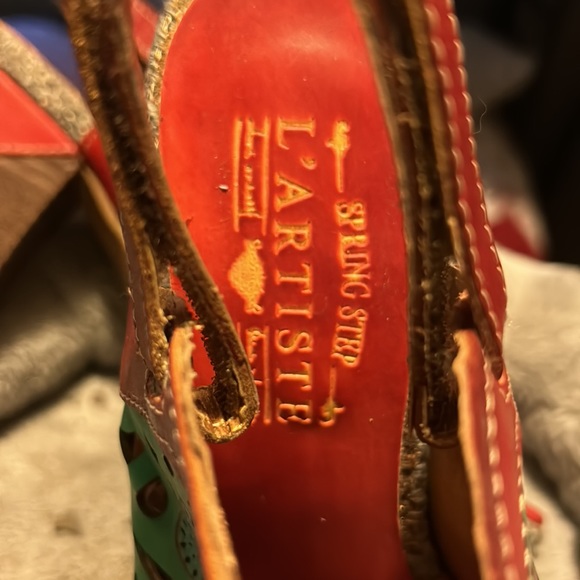 Women’s Sandals - Picture 5 of 6